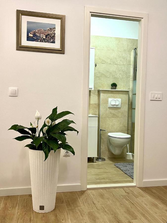 Guest House Anna Mlini Luaran gambar